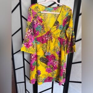 Beautiful beach dress/coverup. Size L